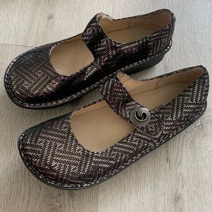 Alegria by PG Lite Paloma Mary Jane style shoes shimmer‎ mirror 9.5/10 comfort